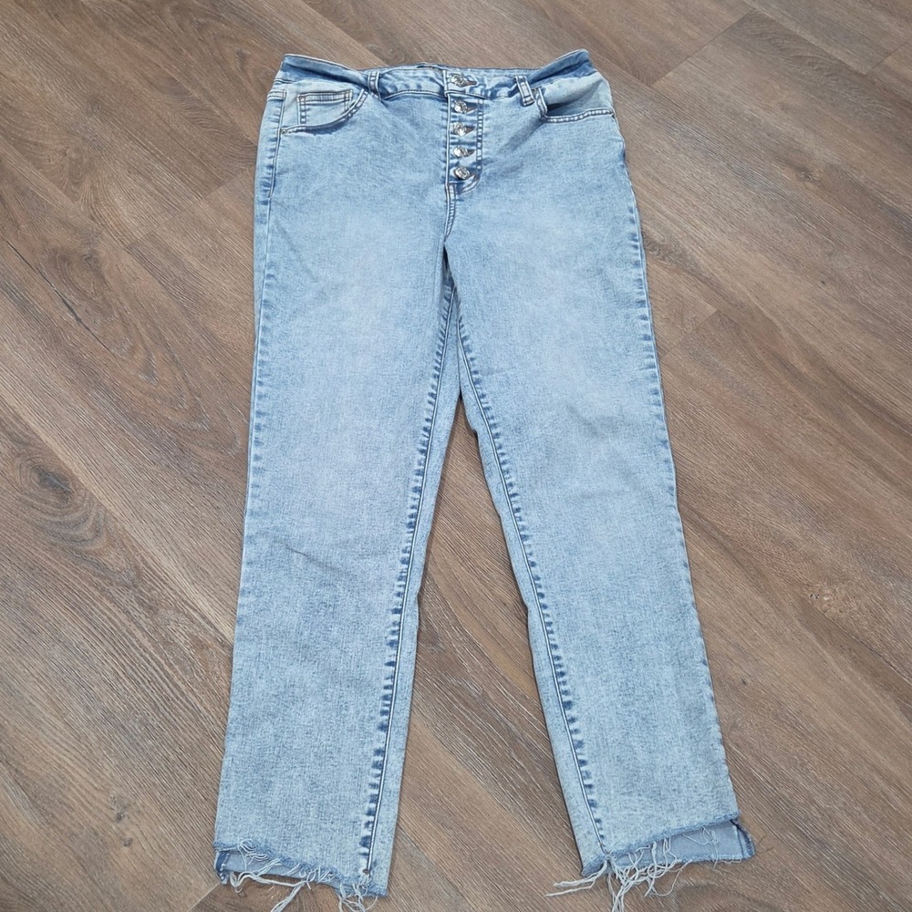 Wild Fable Light Wash High Rise Button Fly Straight Leg Raw Hem Jeans Size 10